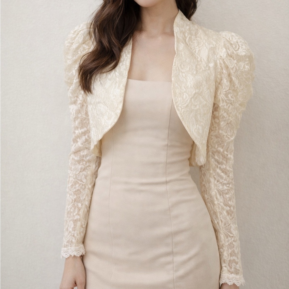 Vintage exclusively Gantos Cream Lace Jacket romantic puff sleeve boucle